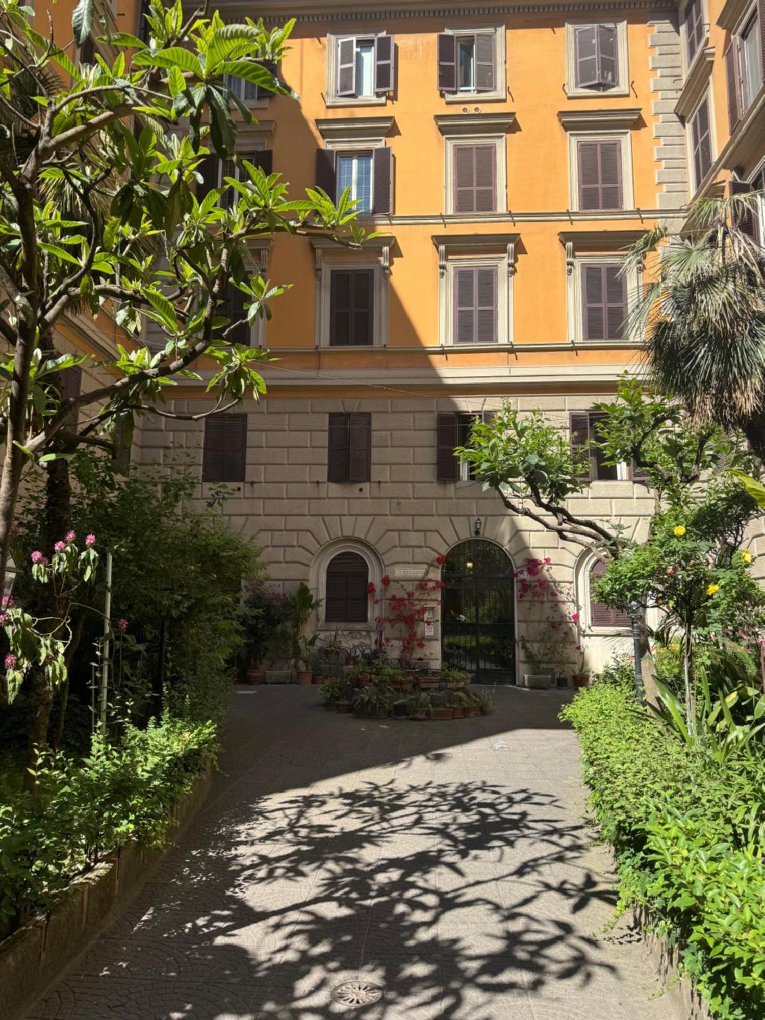 Appartamento Larisarooms Roma Esterno foto