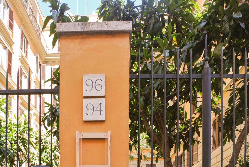 Appartamento Larisarooms Roma Esterno foto